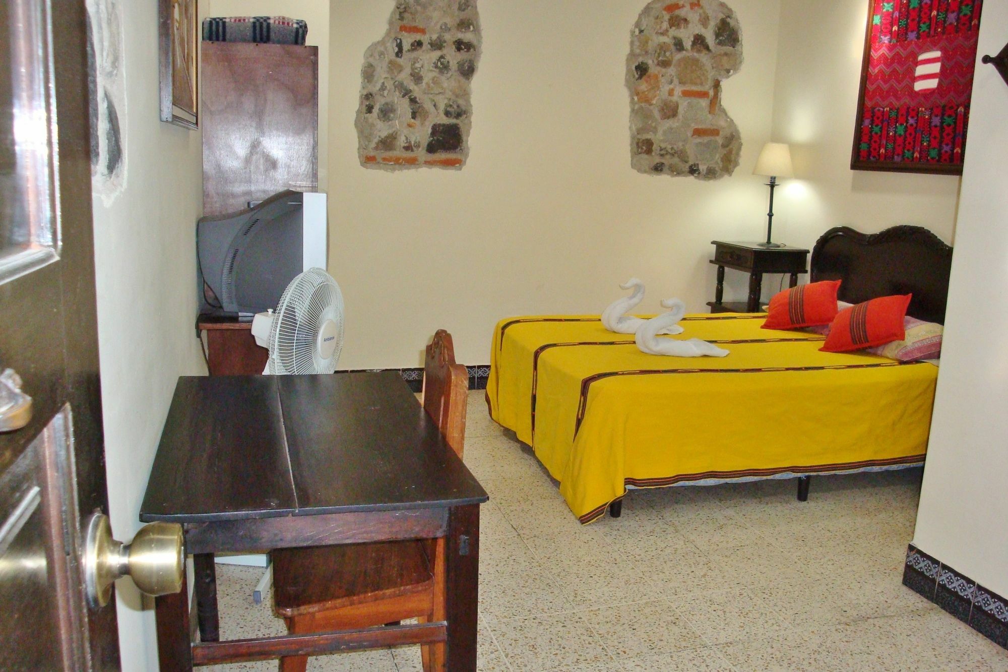 Posada San Vicente By Ahs Antigua Exterior photo