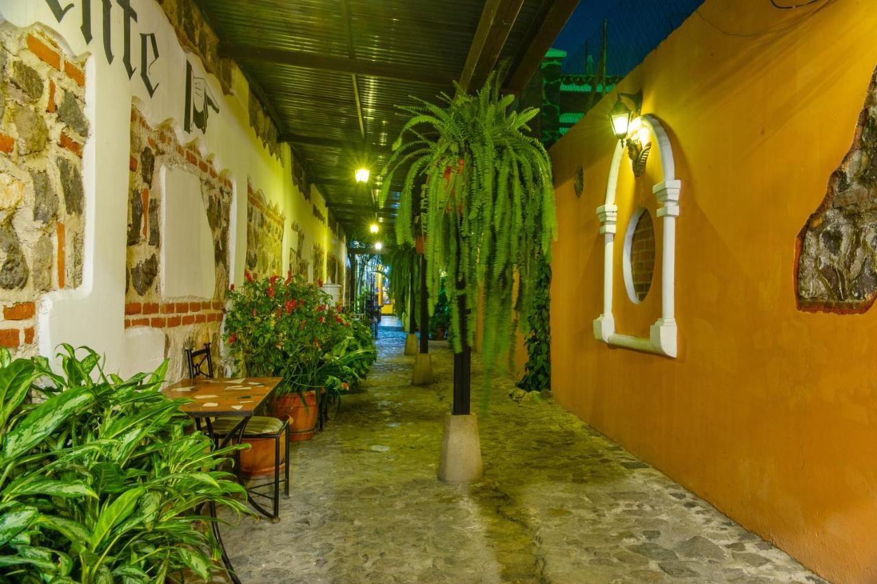Posada San Vicente By Ahs Antigua Exterior photo